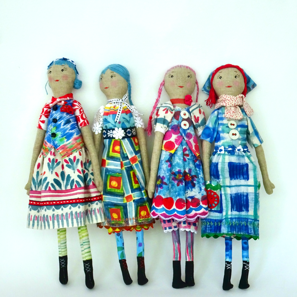 four+girls,+blue+and+reds+